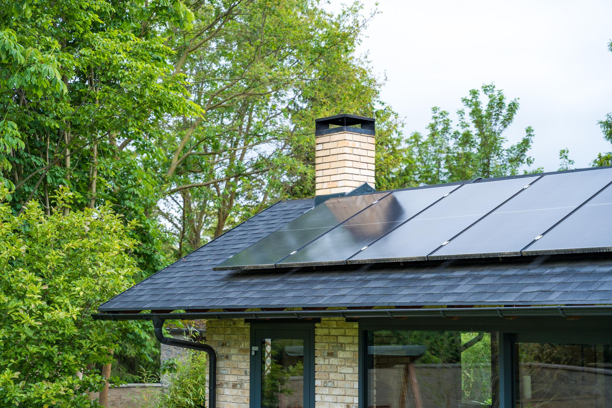 Fotovoltaico sui tetti delle strutture turistiche