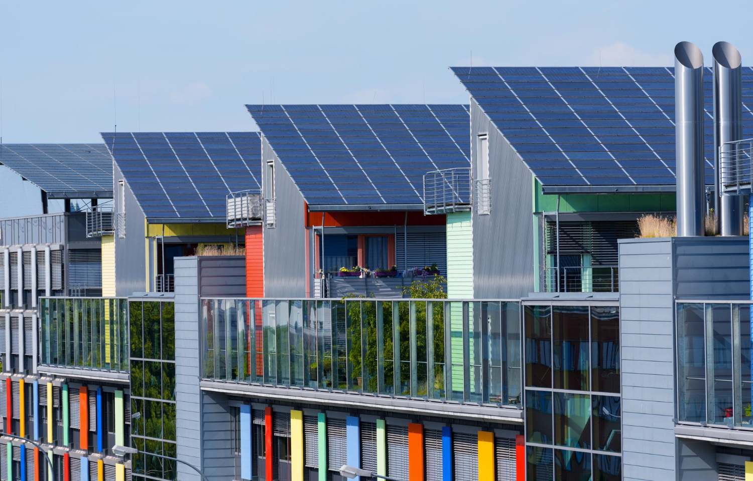 FOTOVOLTAICO IN CONDOMINIO: RIVOLUZIONE CON GLI IMPIANTI DI CONDIVISIONE