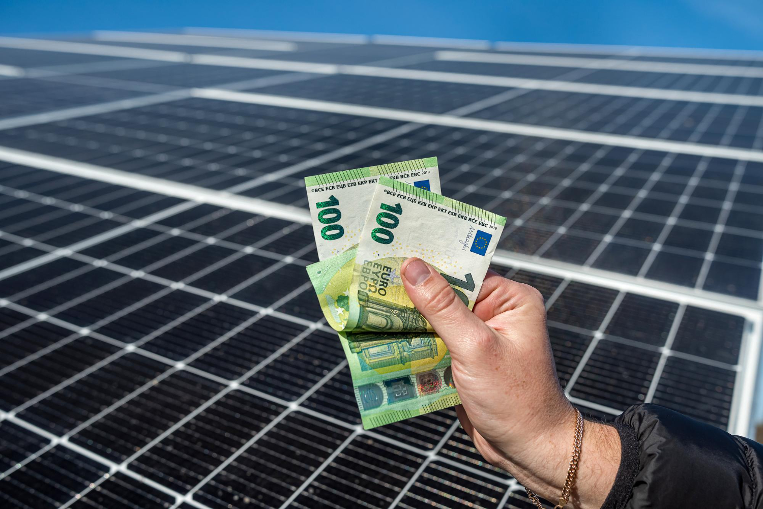 Fotovoltaico con Accumulo: Conviene Davvero? Analisi Costi-Benefici