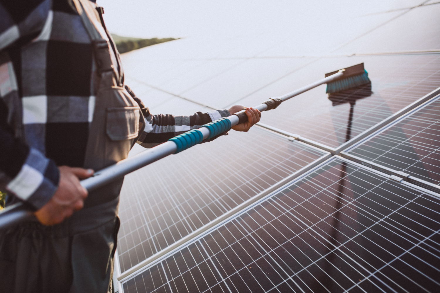 Manutenzione Impianto Fotovoltaico: Costi e Quando Farla